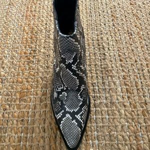 Brand new Sam Edelman boots